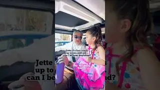 Вот Джошуа учит Джетт, что говорить, когда кто-то предлагает ей стать ее парнем 🤭