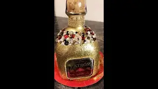 DIY | Glitter Bedazzled Customized Bottle!!!