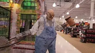 Buzzsaw animatronic at Spirit Halloween for 2021