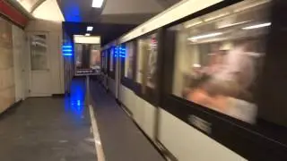 Budapest Metro Line M2 train departing De&aacute;k Ferenc t&eacute;r