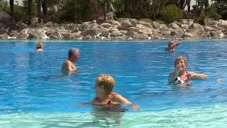 Un día refrescante en el Parque para los mayores de Ceuta