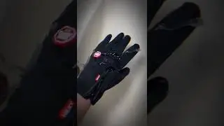 Waterproof and Touchscreen-Friendly Gloves Demo#waterproofgloves #touchscreengloves