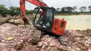 Cuộc Giải Cứu Khẩn Cấp Buổi Trưa Máy Xúc HITACHI ZAXIS 135US Lún Ngang Ở Ven Hồ | Xuân Mạnh Vlogs