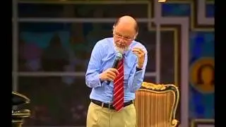 Deus opera junto com você - Bispo Macedo