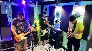 "The Basers"   Grounded   (Pavement Cover)   Produção: Estúdio Two Stroke
