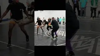 Профессор разоблачает Хеклера 1 на 1 и заставляет его обнять своего товарища по команде🫣