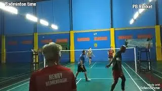 Momen singkat (Rudi/Soni vs Alfian/Egi)