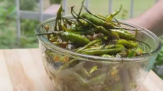 Sweet and sour Green chilli pickle // हरी मिर्च का खट्टा मीठा अचार 🌶🌶🌶😋
