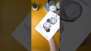 Master & Dynamic MW09 earbuds unboxing