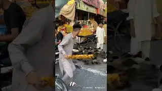 Rat attack on Indian shop keeper #streetfood