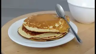 PANCAKE dolce tipico delle colazioni americane, pochi ingredienti per averlo sofficissimo