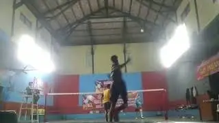 Kegiatan malam main badminton || #viral #fyp #badminton 