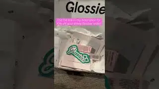 glossier HOLO lip gloss unboxing💋