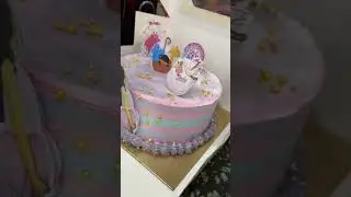 1 pound customised baby shower cake