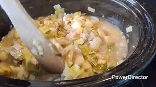Простой суп-пюре из лука-порея и картофеля в мультиварке с крутонами из аэрофритюрницы Ninja