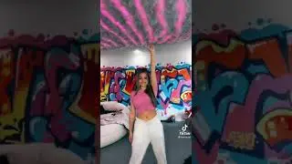 ПАТАП ЗАСТАВЛЯЕТ ТАНЦЕВАТЬ ВАЛЮ КАРНАВАЛ😂 #Shorts