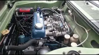 Datsun 100A Twin Carburator Sound!