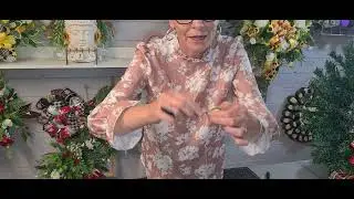 The Flower Patch 🌼 Artificial Traditional Christmas Wreath. Tutorial