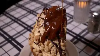 This Macadamia Turtle Pie Is Delicious! | Bite Size