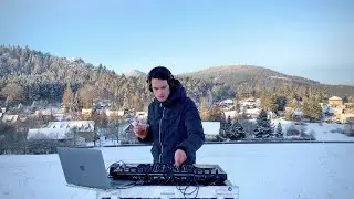 frosty melodic techno mix