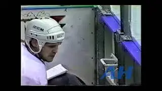 NHL Feb. 21, 1994 Dean Chynoweth,NYI v Alan May,WSH New York Islanders Washington Capitals