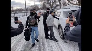 Как жители Миннесоты справляются с политическим насилием