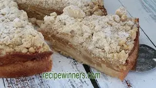 Fresh Apple Crumble Cake