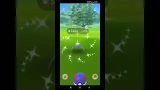 This is wrong Shiny 😱😍 #shorts #pokemongo #slowpokecommunityday #shinysurskit #viral #pokeratzzz