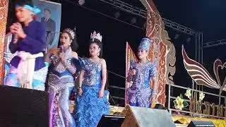 ຄຳແກ້ວດວງໃຈປະກາຍຟ້າ
