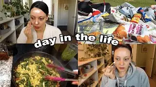 spend the day with me *introvert sees friends*