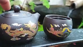 Buy a teapot for tea.龍鳳 Dragon Phoenix