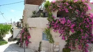 Charming 3 bedroom house, with large terraces and sea views