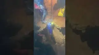 Sima de las Perlas Valporquero , Paso del reloj