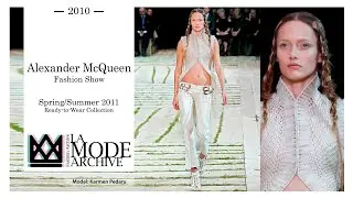 Alexander McQueen Fashion Show - Spring/Summer 2011 Ready-to-Wear Collection