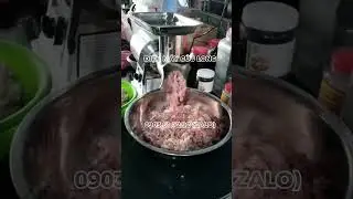 C&ocirc; xay thịt ng&agrave;y v&agrave;i kg thoi con 😁 sơ sơ thau 20kg