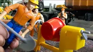 BRUDER TRUCKS CONCRETE Mixer &diams; Men at work in bworld CONSTRUCTION Jack City