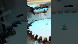 Round / Square Bottle Unscrambler Rotary Plastic Jar Bottle Unscrambling Arranging Sorting Machine