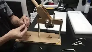 Chibuttons B400 Button Maker Assembly Guide