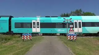 Spoorwegovergang IJlst (Drylts)/ Level Crossing/ Passage a Niveau/ Bahn&uuml;bergang