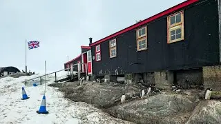 📮 Welcome to the world&rsquo;s southernmost post office, proudly run by penguins.Port Lockroy.