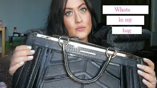 WHATS IN MY BAG?! 2018