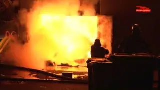 Brand einer Fertigungshalle bei Gro&szlig;en-Linden - rund 1 Mio. Euro Schaden (26.03.2012)