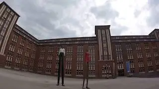Front of Hamburg Central Library [CC]