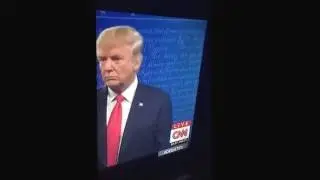 Brady Williamson- Hillary Clinton Mystery guy cleans the Podium again. Debates 10-9-2016