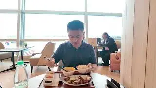 Makan nasi hainan di malaysia airport