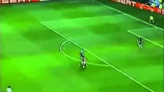 Gary Medel vs Hulk.