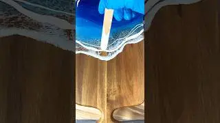How To Create Epoxy Resin Waves On This Charcuterie Board! #resin #howto #shorts