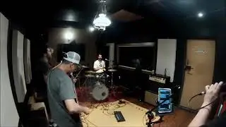 LAST NITE COVER BY THE ALLIGATORS ROCK BAND