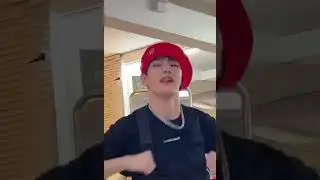 Yao Bonan (Mingming) dancing to STRAY KIDS 'THUNDEROUS' w/ Lou Jiongze #thunderouschallenge