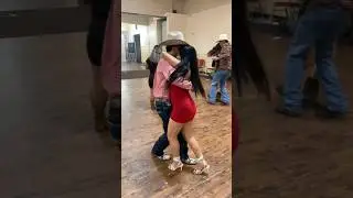 Bailando Cumbia